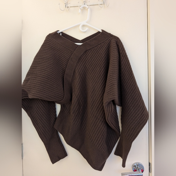 LVIR unbalanced sweater - Picture 3 of 4